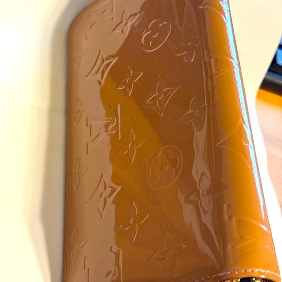 Louis Vuitton Vernis Excellent LV Wallet - Picture 8 of 11
